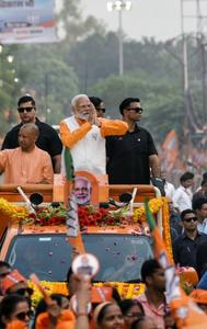 PM Modi roadshow in Varanasi 