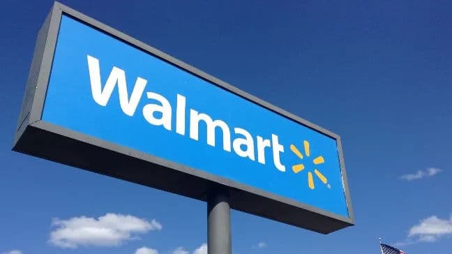 Walmart Raises Annual Forecast Amid Strong Holiday Shopping Season