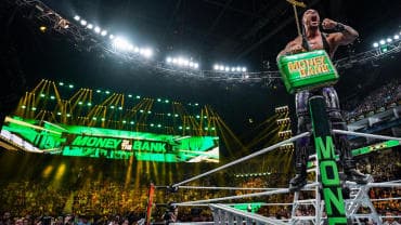 How do WWE Wrestlers get paid?